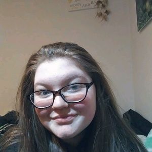 Meet your Posher, Annakah